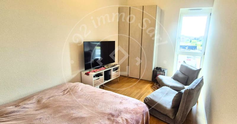 Außergewöhnliche 4.5 Zimmer Wohnung im 6. Stock (6)
