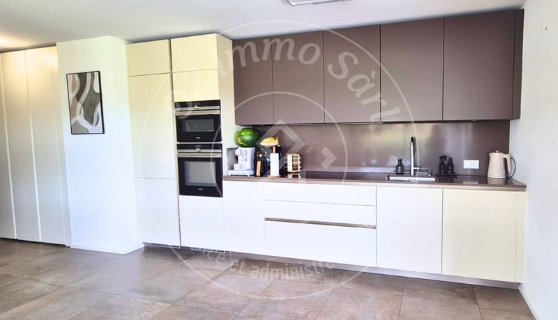 Very beautiful 4.5-room apartment on the 3rd floor (3)
