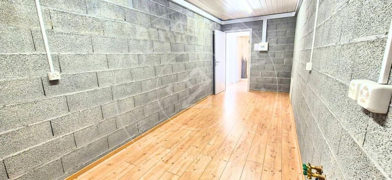 À louer à Ursy - Local commercial / bureau de 113 m² avec mezzanine (7)