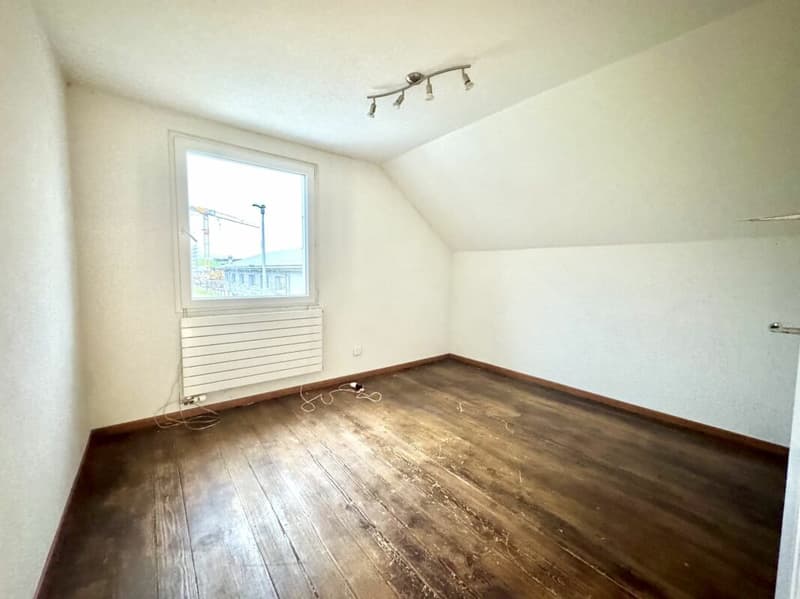 Detached house with land reserve and horse stable - Development potential (11)