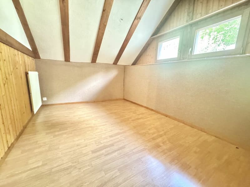 Exclusive residential idyll: Charming farmhouse on a south-facing slope with great potential in Oensingen (19)