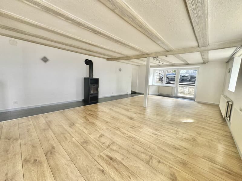 Exclusive residential idyll: Charming farmhouse on a south-facing slope with great potential in Oensingen (12)