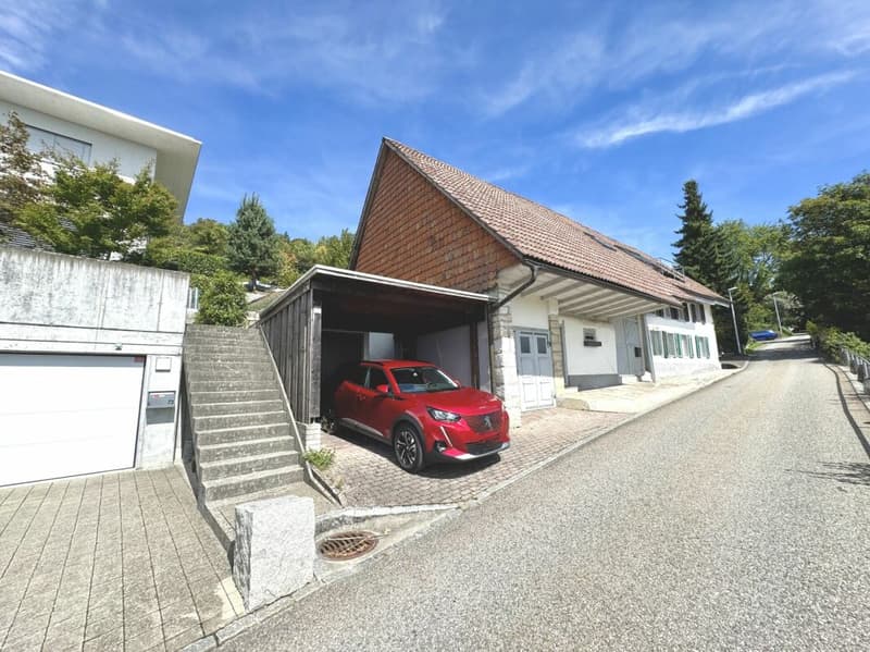 Exclusive residential idyll: Charming farmhouse on a south-facing slope with great potential in Oensingen (3)