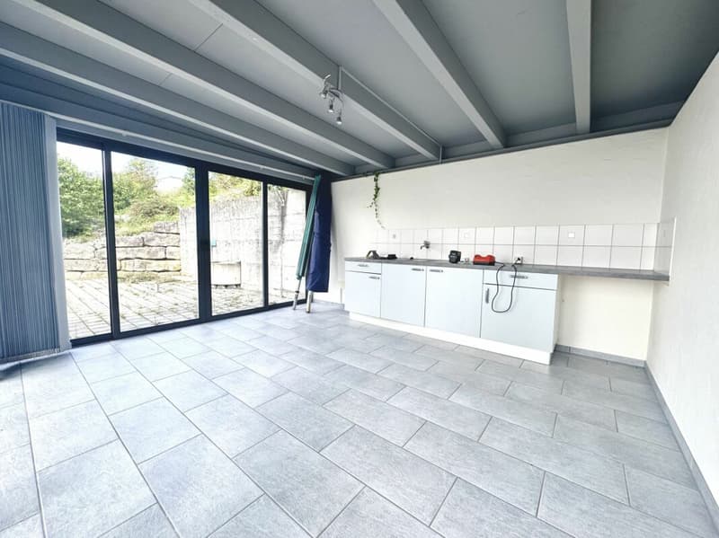 Exclusive residential idyll: Charming farmhouse on a south-facing slope with great potential in Oensingen (8)