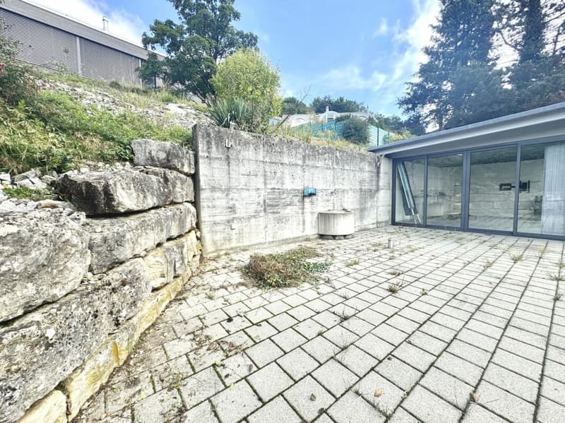 Exclusive residential idyll: Charming farmhouse on a south-facing slope with great potential in Oensingen (9)