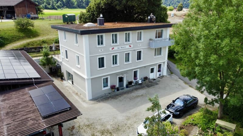 Espace pour la famille, les animaux et les visions ! Maison multifamiliale polyvalente à Weiach (2)