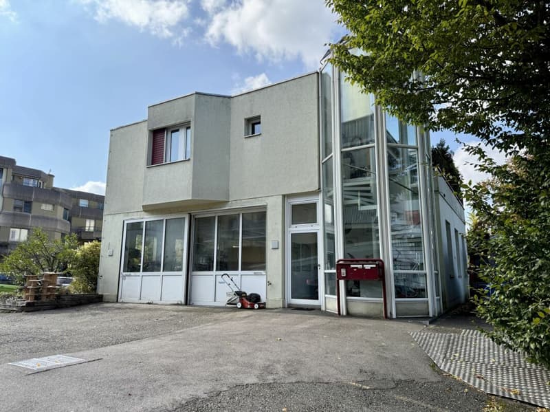 Ideal for craftsmen: Living & Working under one roof in Lyss (4)