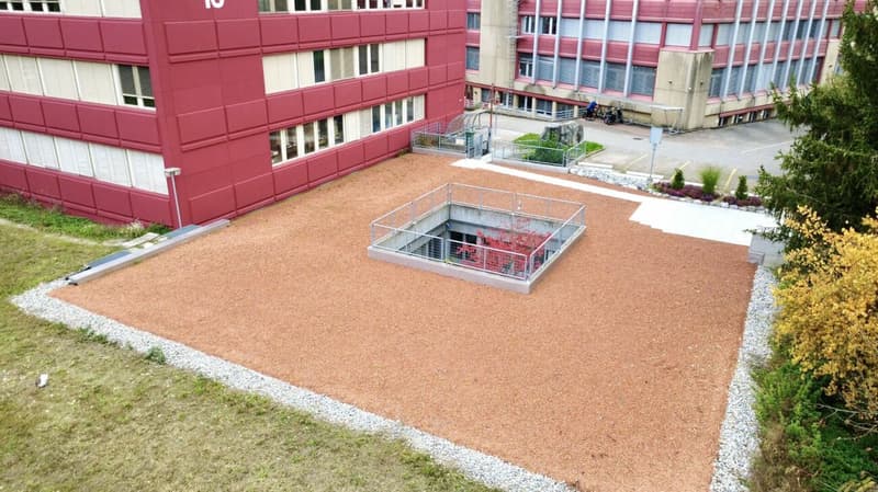 Casa residenziale e commerciale al piano inferiore con potenziale di utilizzo polivalente copia (16)