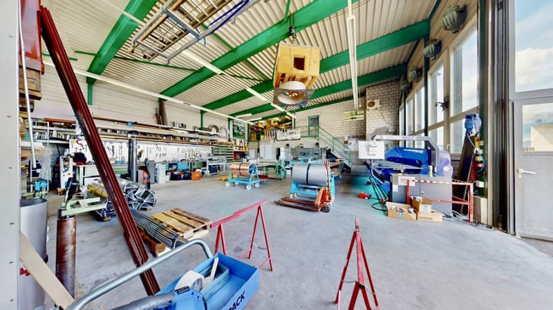 Commercial location with rarity value in the Lucerne economic area (11)