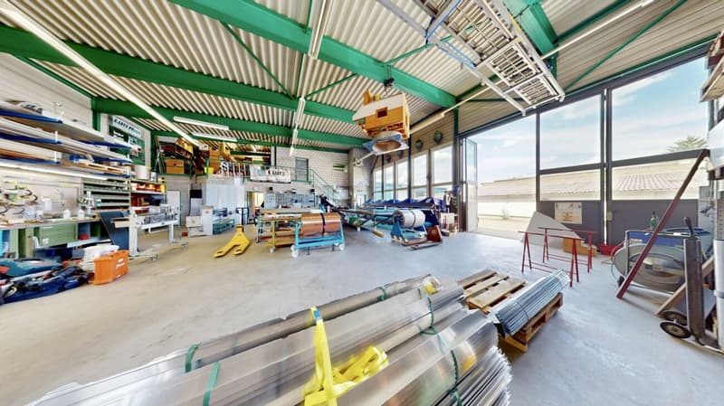 Commercial location with rarity value in the Lucerne economic area (10)