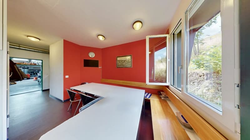 Commercial location with rarity value in the Lucerne economic area (9)