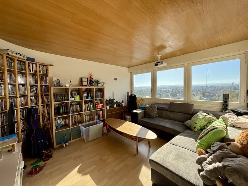 Appartement spacieux 5.5 pièces avec belle vue dans un emplacement central à Derendingen (3)