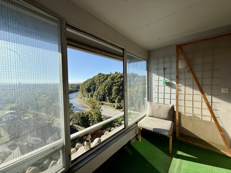 Appartement spacieux 5.5 pièces avec belle vue dans un emplacement central à Derendingen (15)