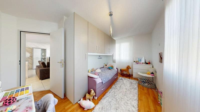 Spacious 4.5-room apartment with 125 m² living space in Zuchwil (7)