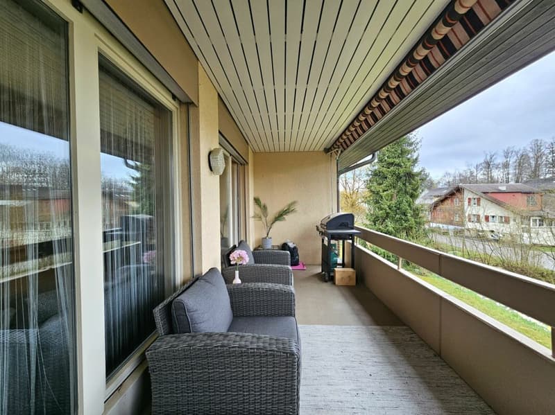 Idylle résidentielle avec proximité de ruisseau - appartement 4.5 pièces avec charme (12)