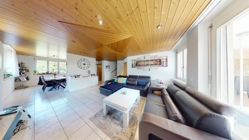 Exclusive 6.5-room semi-detached house with sunny winter garden and plenty of living comfort (4)