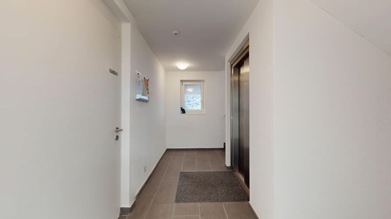 Plenty of space for your ideas - 96 m² hobby/storage space with private toilet & terrace (5)