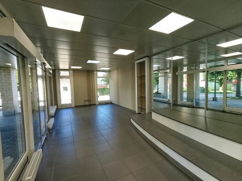 Reserved, Premium Location in Rothrist, Your New Sales Area in the Heart of the Community (7)