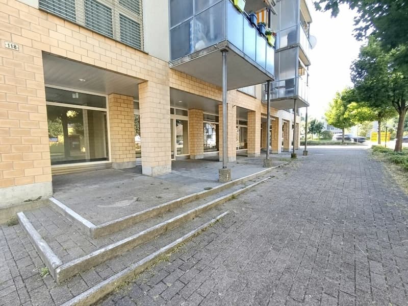 Reserved, Premium Location in Rothrist, Your New Sales Area in the Heart of the Community (3)