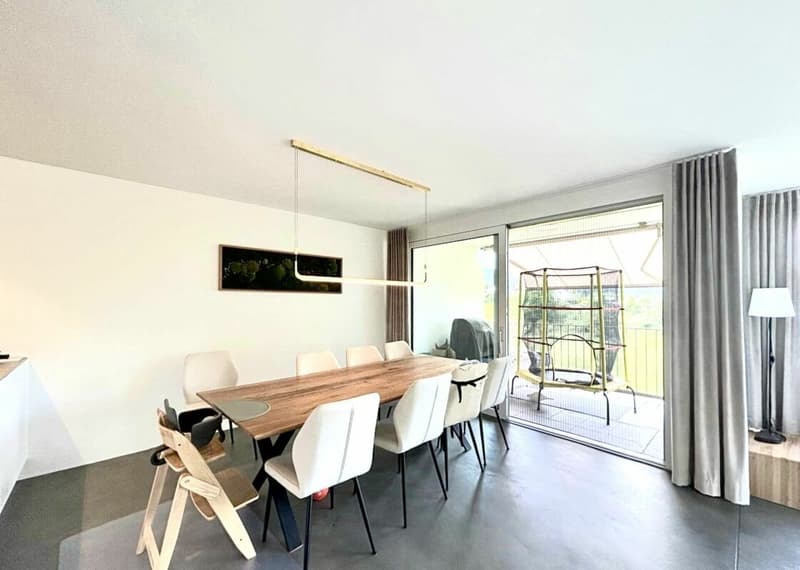 Unique 5.5-room apartment with panoramic views in Hölstein! (2)