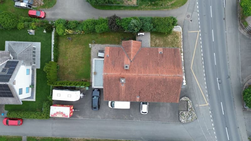 Maison de famille exclusive de 8 pièces avec annexe, grand jardin et garage-atelier en milieu rural (5)