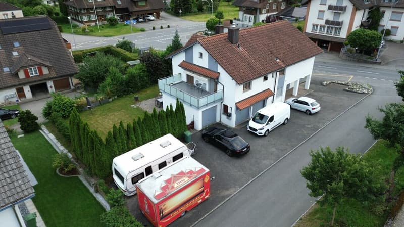 Maison de famille exclusive de 8 pièces avec annexe, grand jardin et garage-atelier en milieu rural (4)