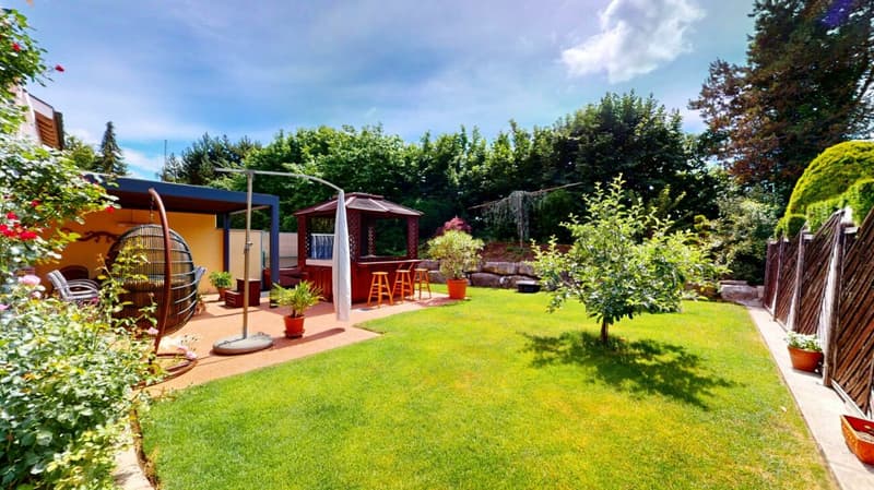 Sun, Garden & Whirlpool - A Home to Fall in Love with! (2)