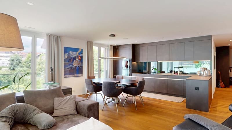 Appartamento smart home di lusso 3.5 locali con balcone in giardino invernale e stazione di ricarica elettrica a Ballwil (2)