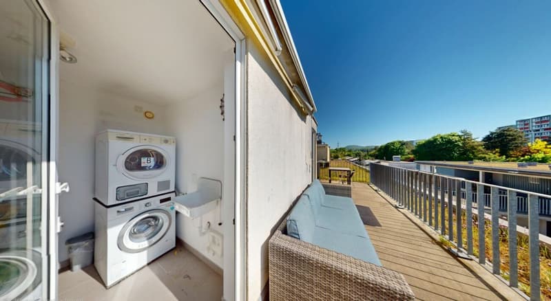 A Home to Fall in Love with! Living with 360° Panorama (13)