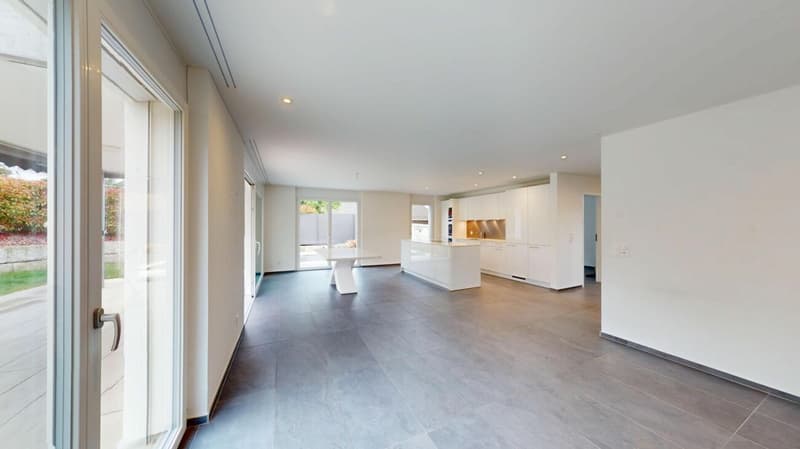 Spacious single-family house with garden, balcony, and high-quality furnishings (5)