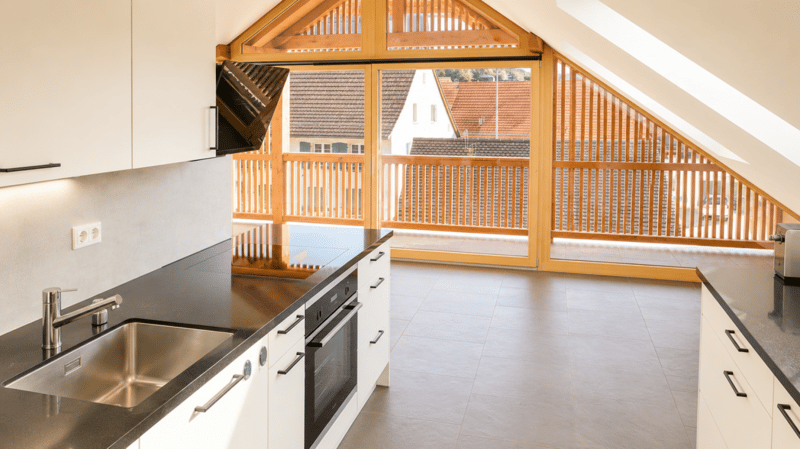 Maison d'habitation avec 4 appartements, rénovée en profondeur & emplacement de vie attrayant à Seewen (5)