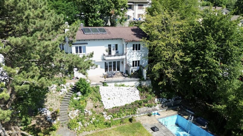 Maison unifamiliale de 5,5 pièces modernisée avec piscine et vue panoramique (1)