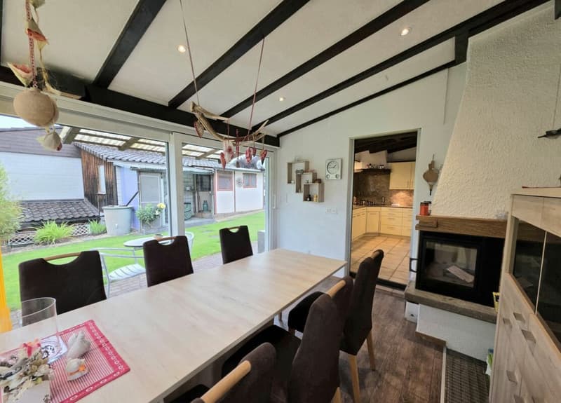 Family happiness with winter garden, fireplace, and large garden (13)