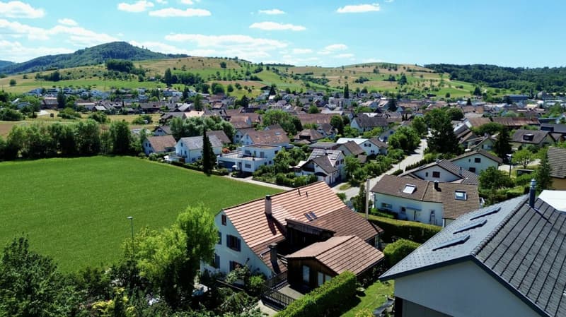 Traumhafte Aussicht und grosses Potenzial: Reihenhaus in Magden (18)