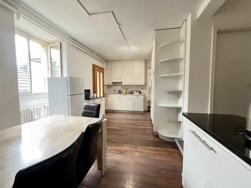Fully rented multi-family house with three large apartments (2)