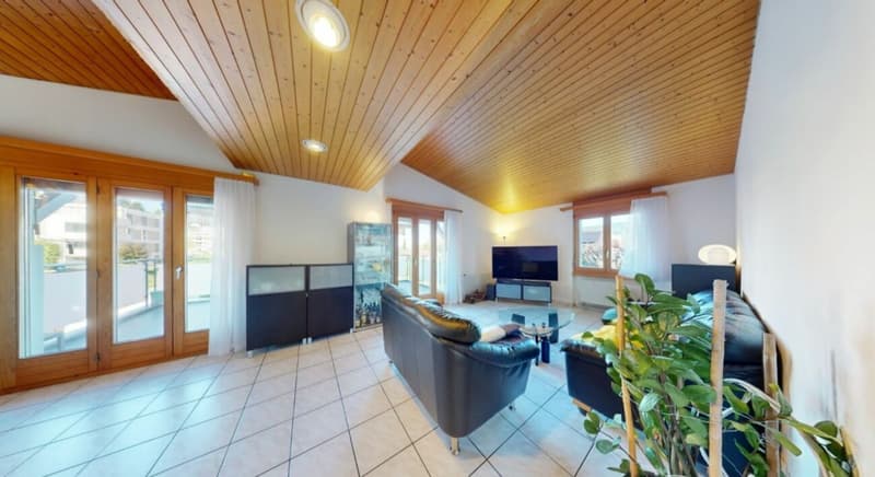 Exclusive 8-room single-family house with annex, large garden and workshop garage in rural location (3)