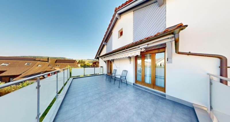 Exclusive 8-room single-family house with annex, large garden and workshop garage in rural location (13)