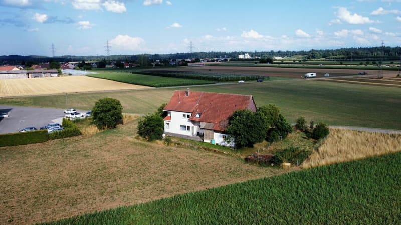 Farmhouse with barn on 2,178 m² - Freedom, charm, and countless possibilities (4)