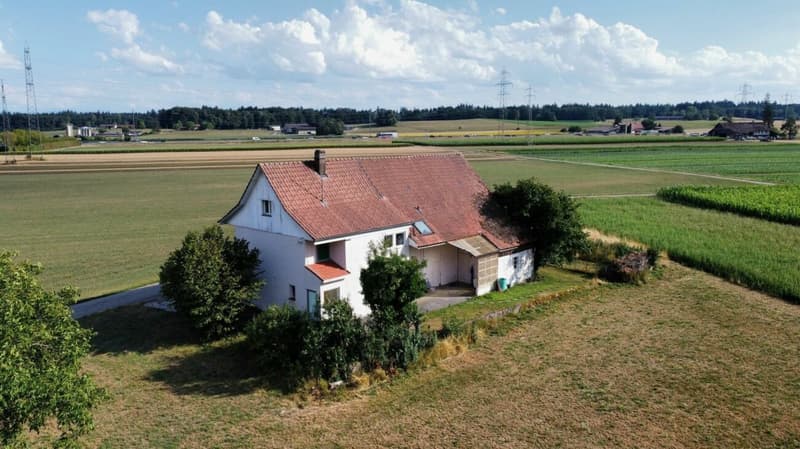 Farmhouse with barn on 2,178 m² - Freedom, charm, and countless possibilities (3)