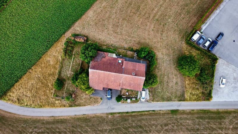 Farmhouse with barn on 2,178 m² - Freedom, charm, and countless possibilities (5)