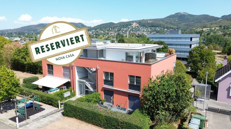 Reserviert Sofort bezugsbereit - helle Attikawohnung in Aesch BL (1)