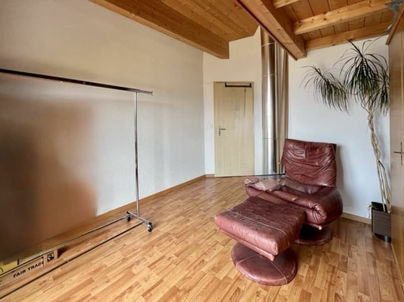 Maison à deux familles avec studio séparé (3)