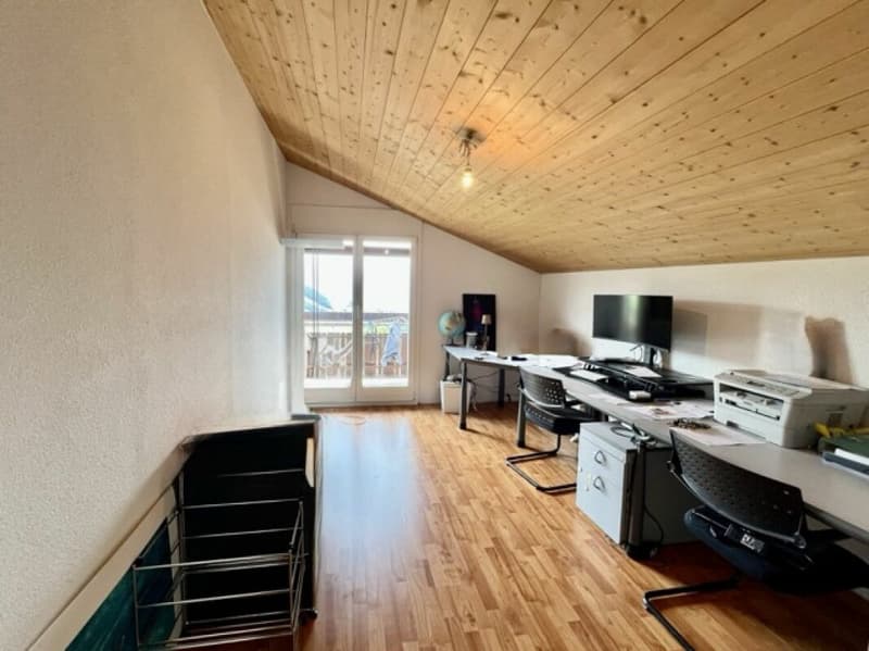 Maison à deux familles avec studio séparé (8)