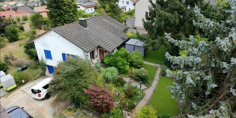 A garden to fall in love with! Detached single-family house with great potential (4)