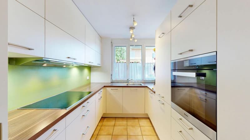 Maison familiale en rangée de 6,5 pièces située au calme avec beaucoup d'espace (3)