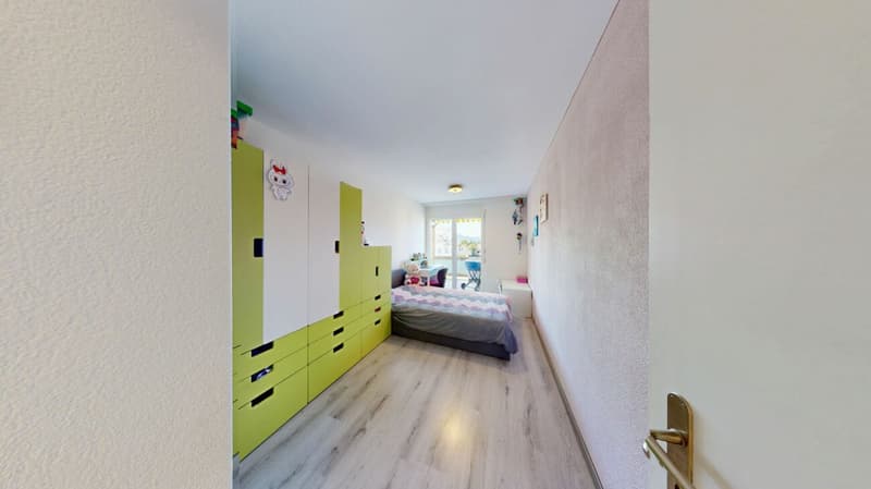 Exklusive 4.5-Zimmer-Wohnung in Greppen - Wohnen mit See- und Bergblick (15)