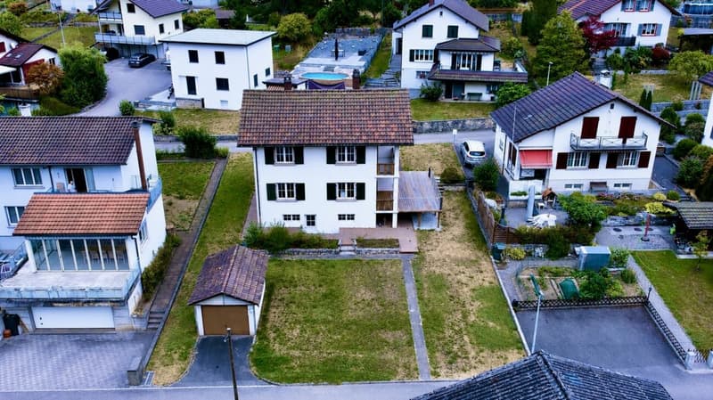 Einziehen statt renovieren - komplett kernsaniertes Einfamilienhaus in Mümliswil (3)
