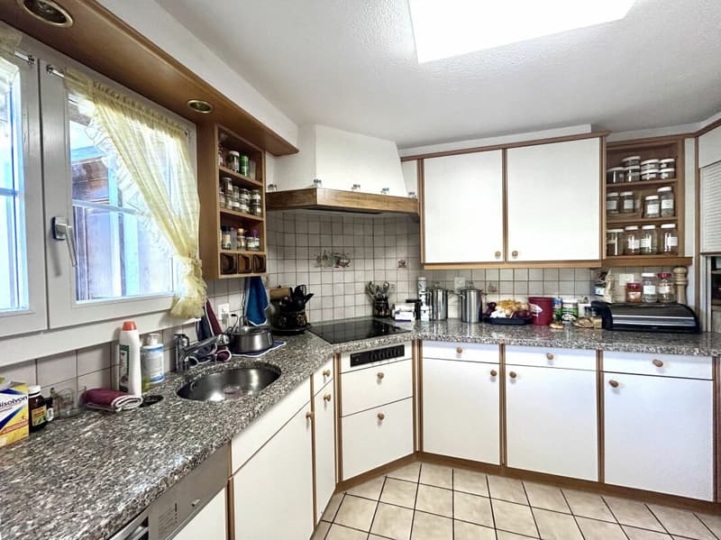 Modernisiertes Einfamilienhaus mit hochwertigem Neubau-Anbau und 3 Einstellplätzen! (13)