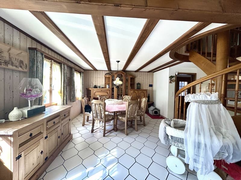 Modernisiertes Einfamilienhaus mit hochwertigem Neubau-Anbau und 3 Einstellplätzen! (4)