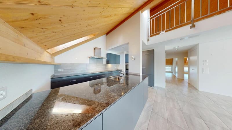 Wohnen wie im Einfamilienhaus: 5.5-Zimmer-Maisonette auf 168 m² nahe der Aare (4)